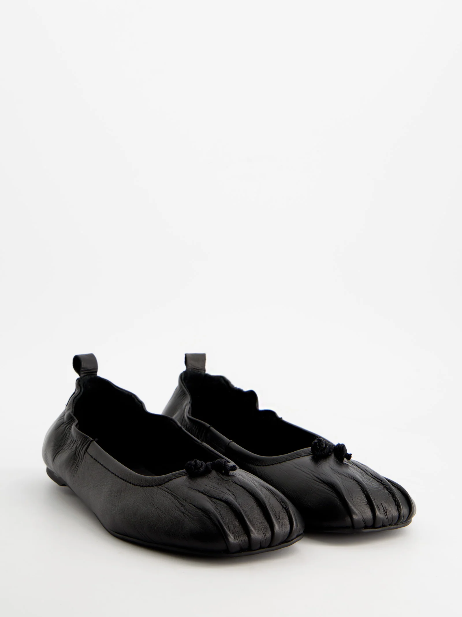 BLACK LEATHER BALLET FLATS WITH RUCHED EFFECT - CATTY - Image 3