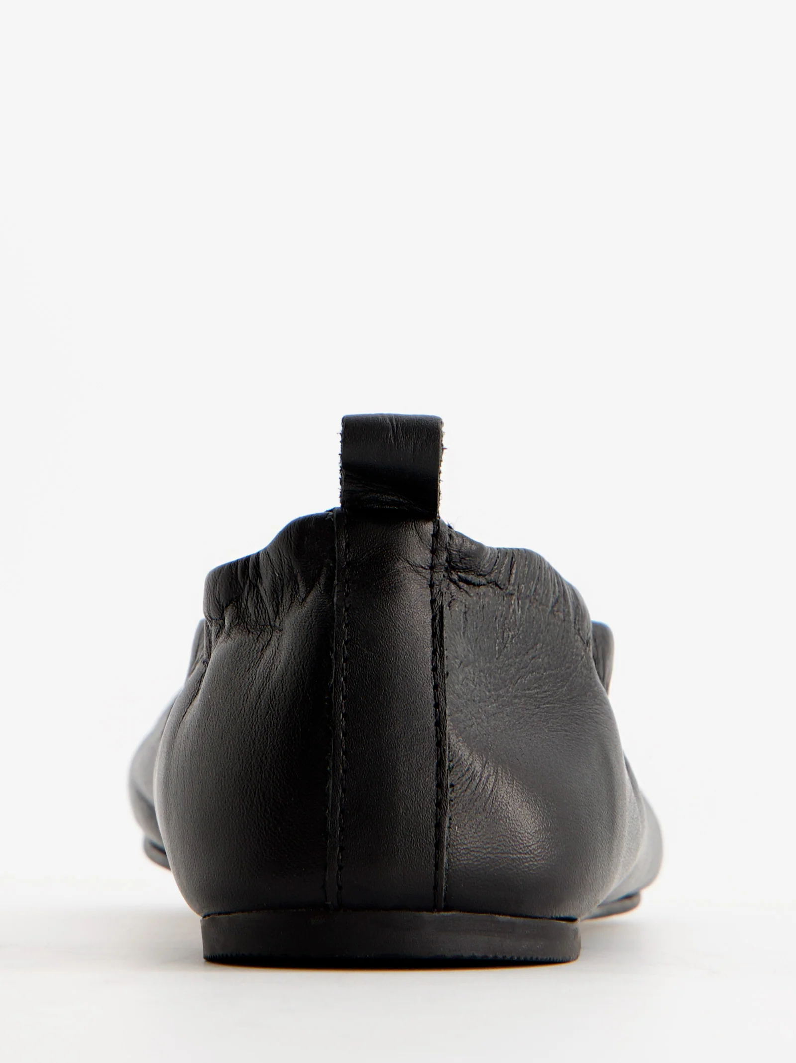 BLACK LEATHER BALLET FLATS WITH RUCHED EFFECT - CATTY - Image 5
