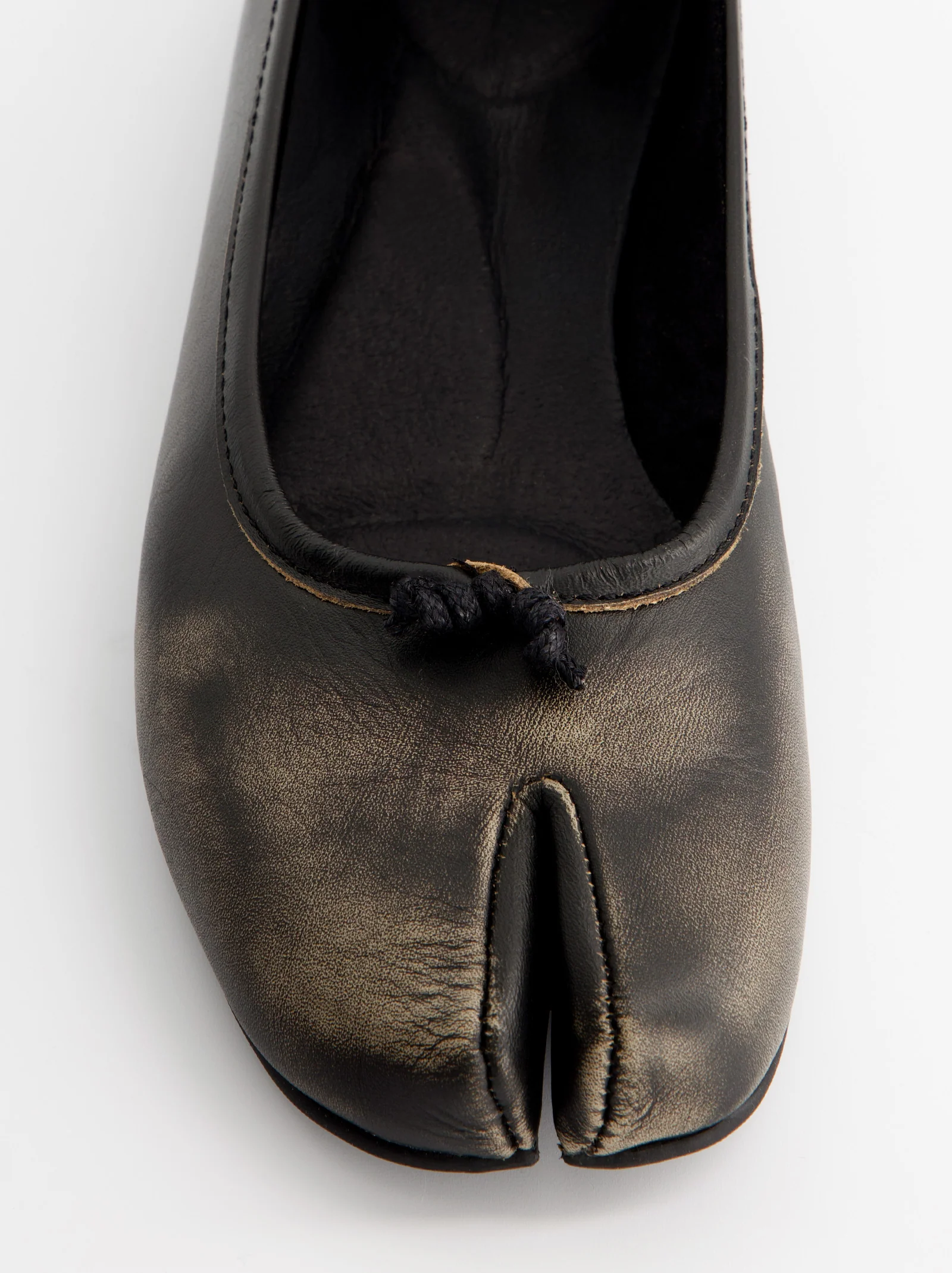 BRUSH LEATHER TABI BALLET FLATS - KARVA - Image 5