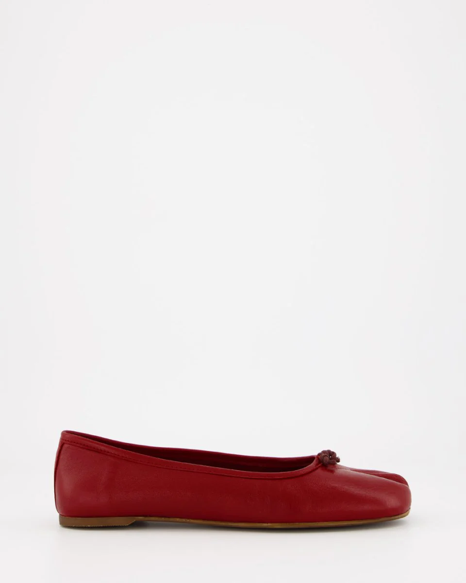 RED LEATHER TABI FLATS - KARVA - Image 4