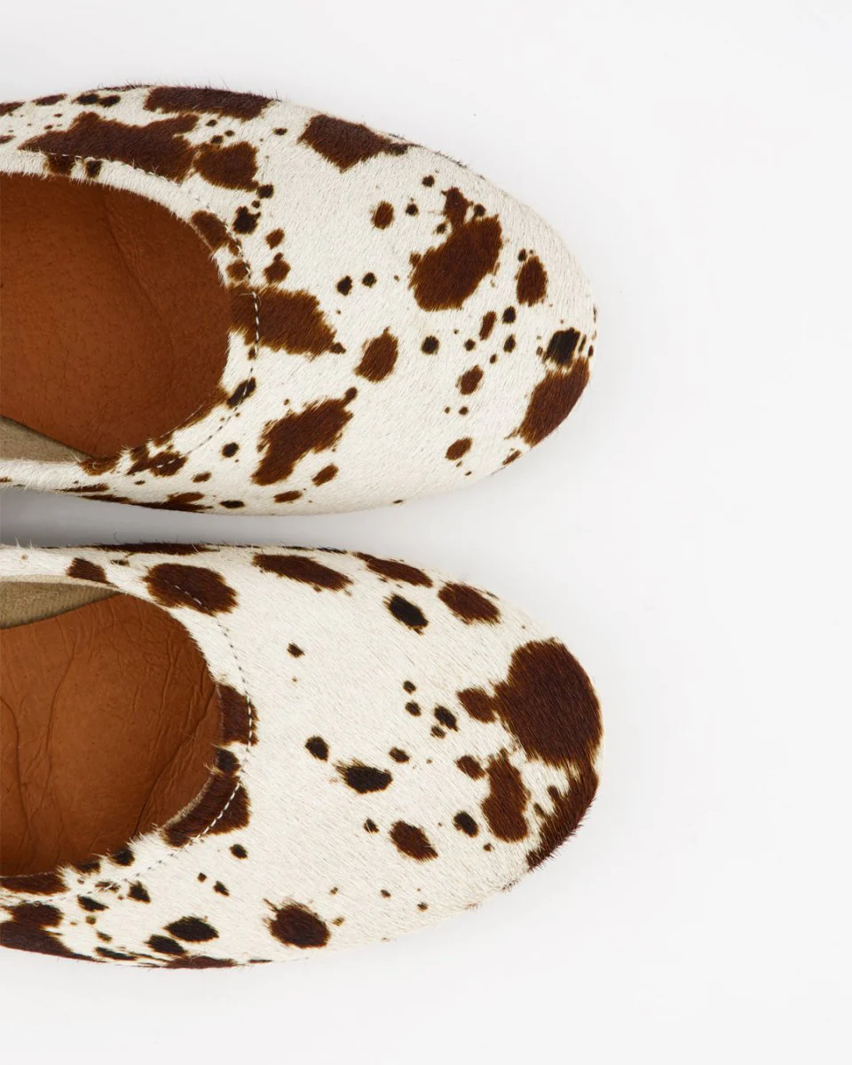LINE - COW PRINT FLATS - Image 6