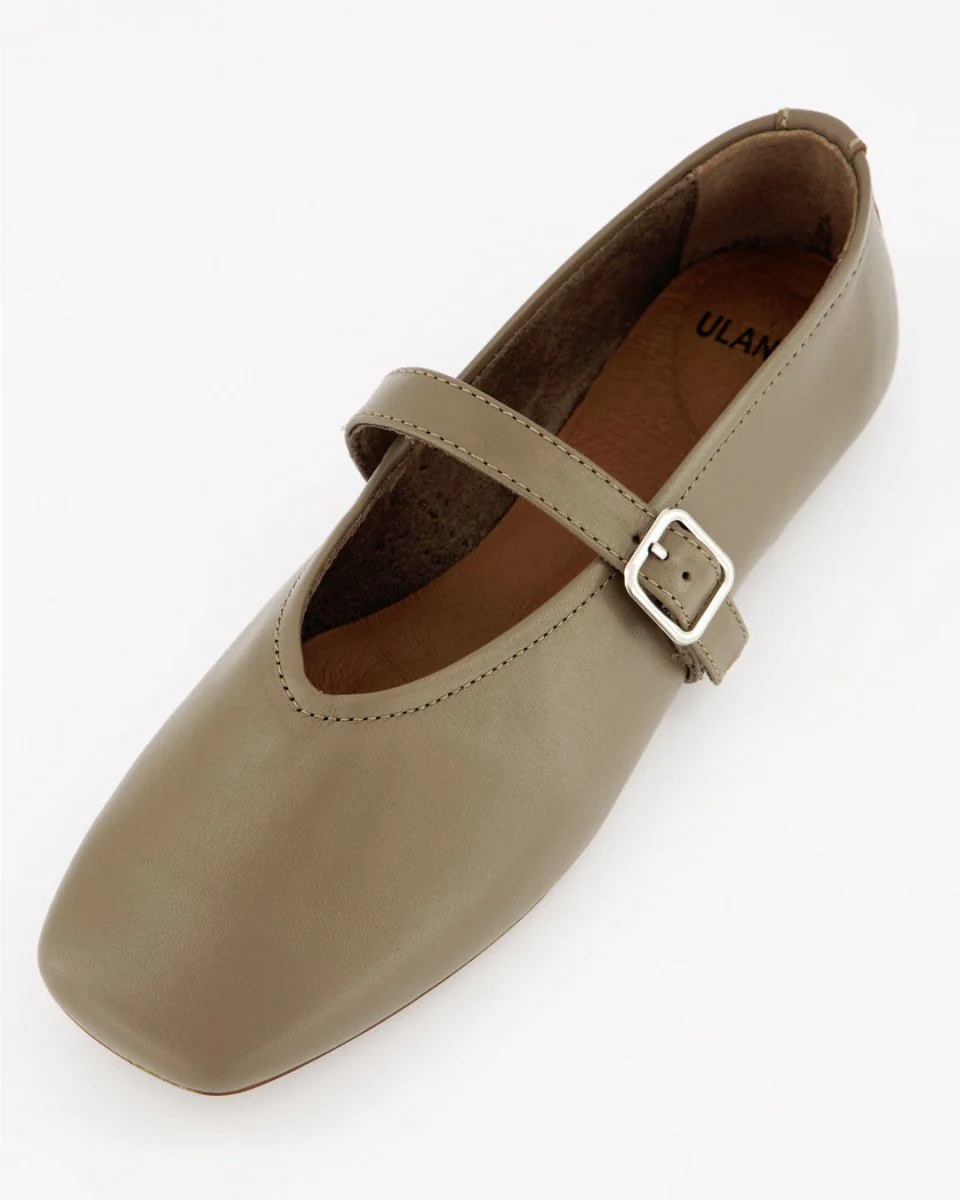 STILL - KAKI LEATHER FLATS - Image 4