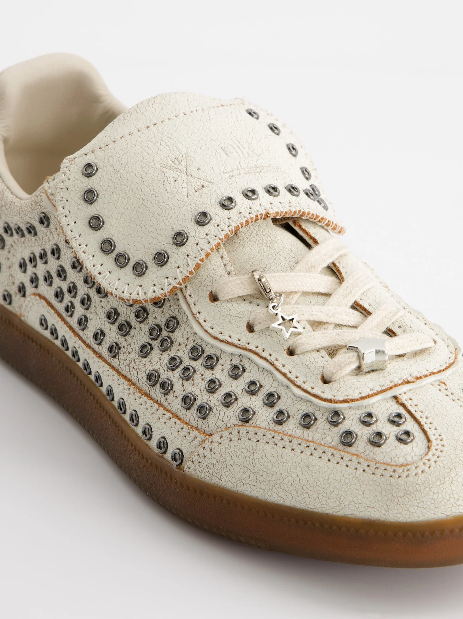 WHITE STUDDED SNEAKERS - CHILE - Image 4